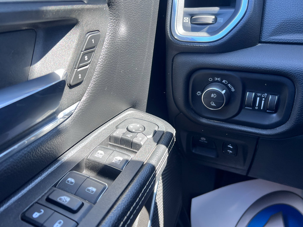 Certified 2025 RAM 1500 Laramie AWD/4WD image 18