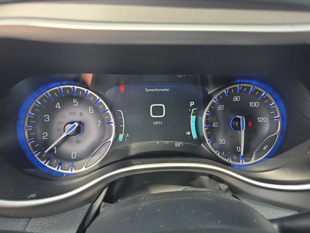 New 2027 Chrysler Pacifica Select AWD/4WD image 21