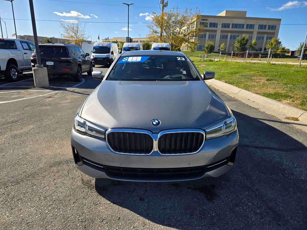 Used 2023 BMW 530i xDrive w/ Premium Package image 9