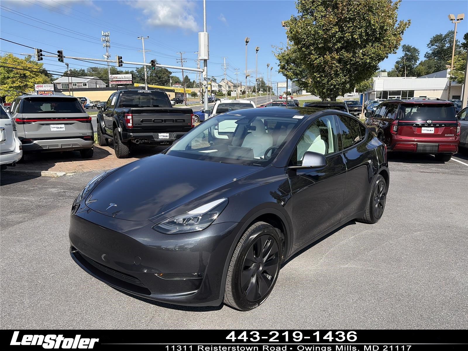 Used 2025 Tesla Model Y Long Range RWD image 1