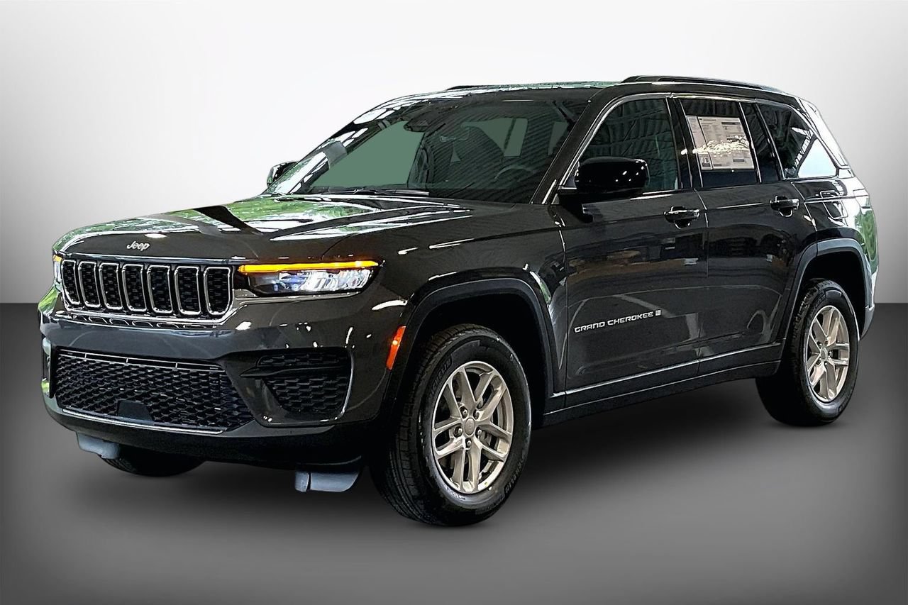 New 2026 Jeep Grand Cherokee Laredo X AWD/4WD image 4