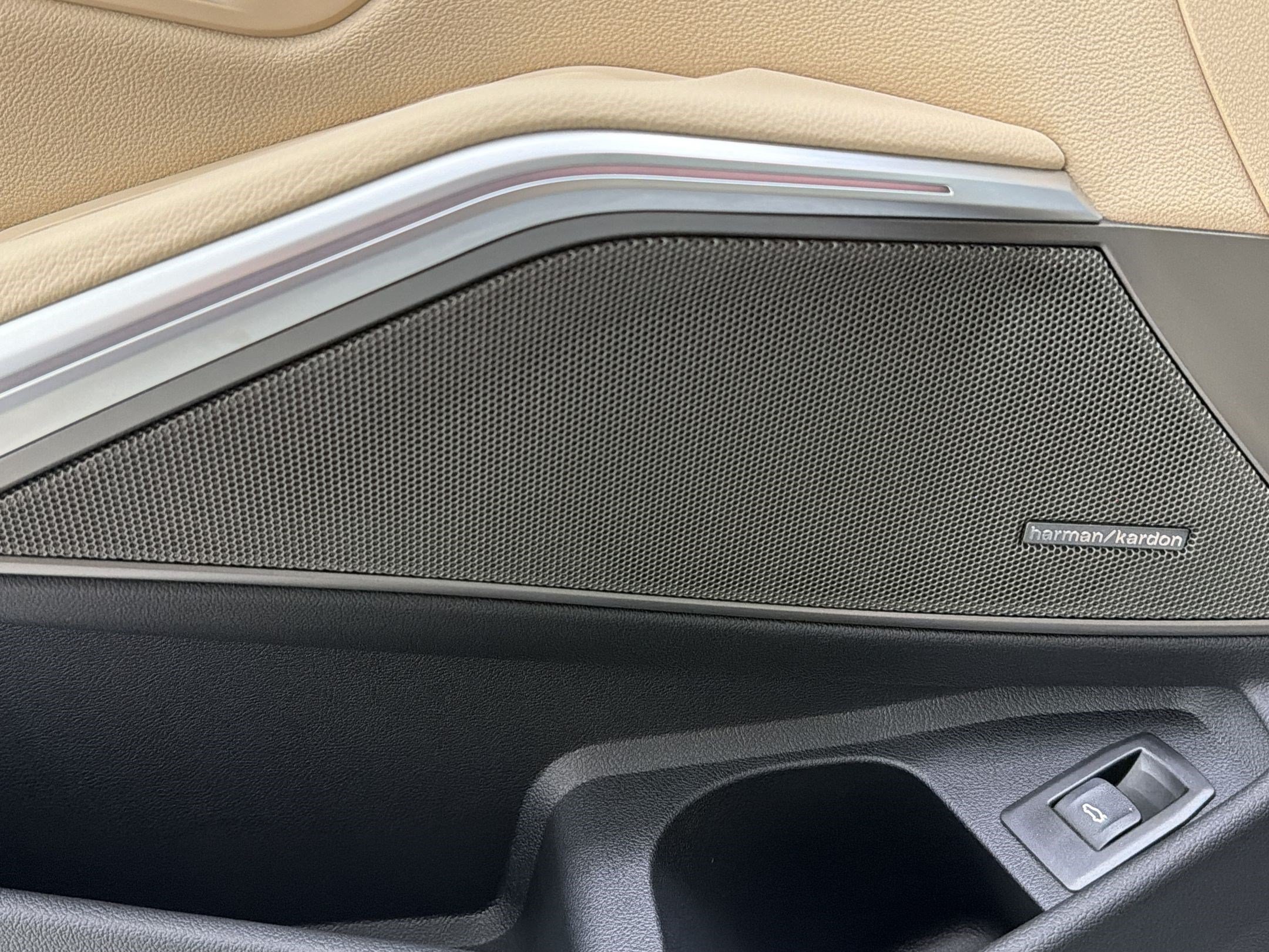 New 2026 BMW 330i Sedan w/ Premium Package RWD image 26