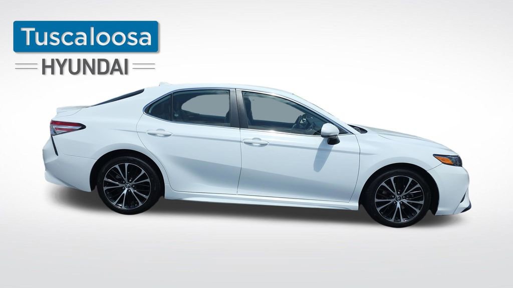 Used 2020 Toyota Camry SE FWD image 8