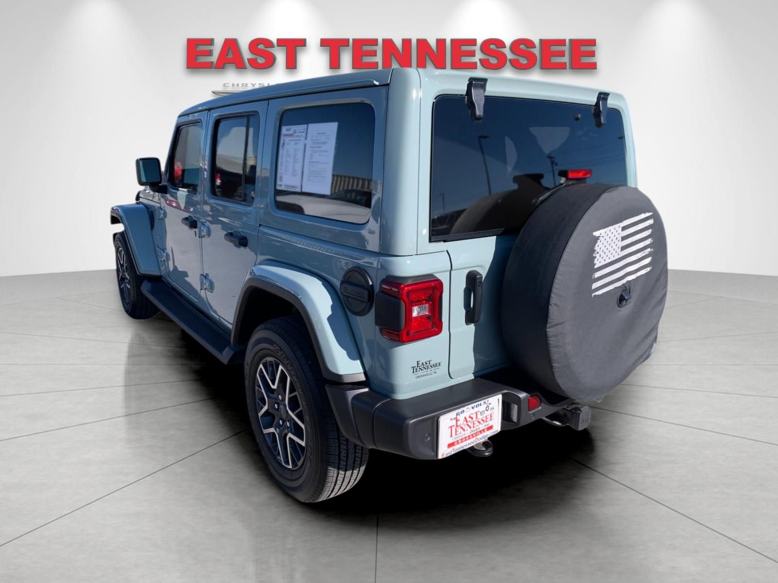 Used 2024 Jeep Wrangler Sahara w/ Technology Group image 5
