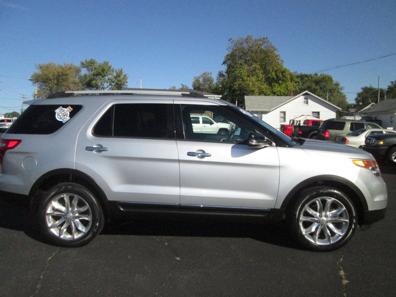 Used 2013 Ford Explorer XLT image 5