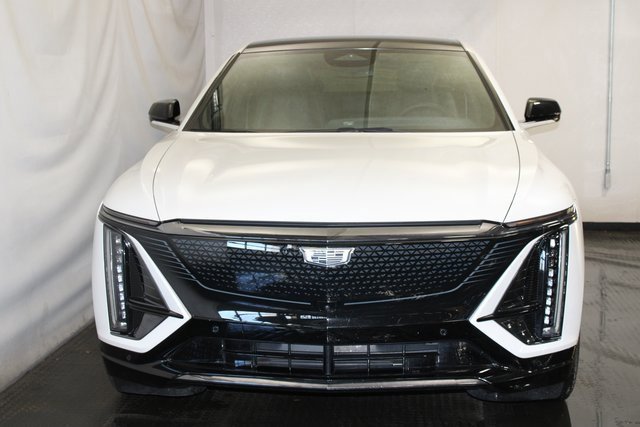 Certified 2024 Cadillac Lyriq Sport image 3