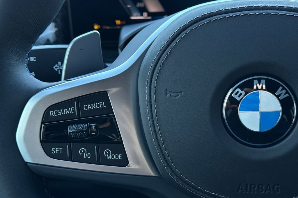 New 2026 BMW X7 M60i w/ Executive Package image 28