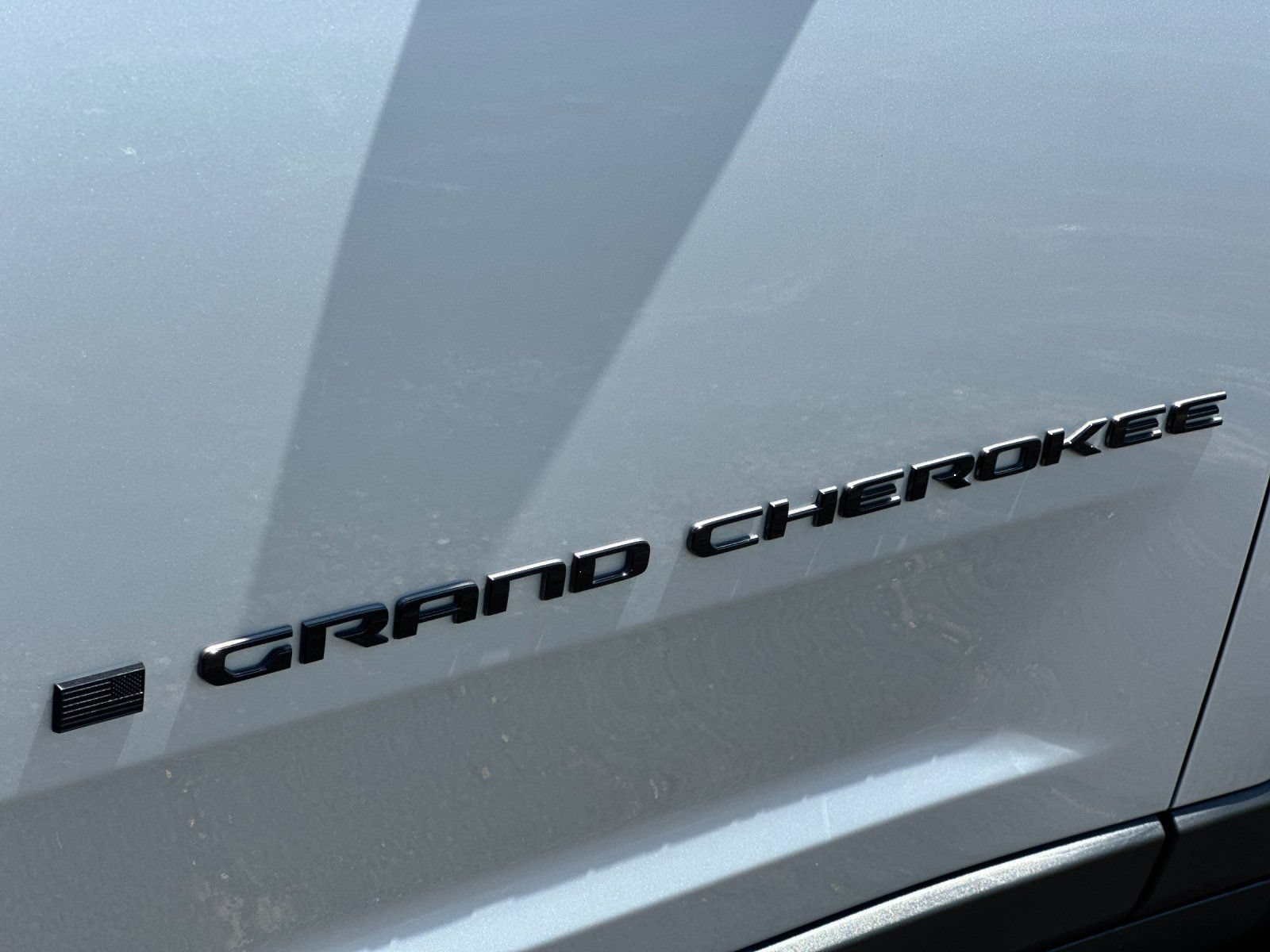 Used 2023 Jeep Grand Cherokee Altitude RWD image 40
