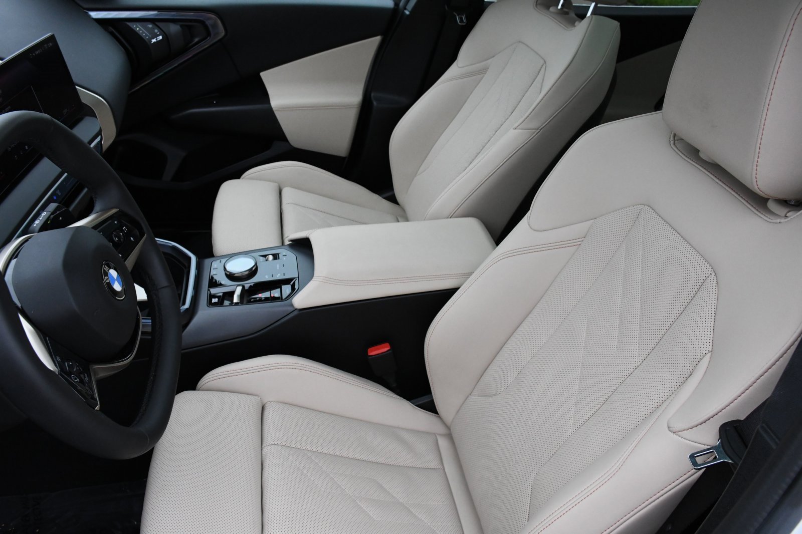 Used 2025 BMW X3 xDrive30i w/ Convenience Package image 8