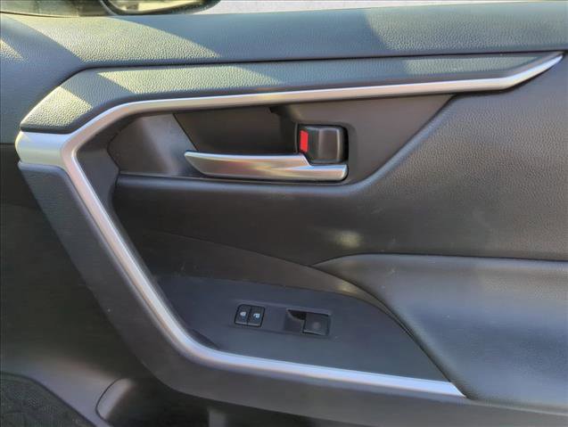 Certified 2019 Toyota RAV4 XLE w/ All Weather Liner Package AWD/4WD image 25