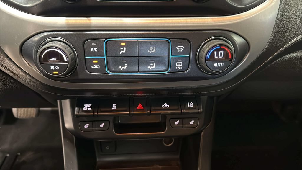 Used 2017 GMC Canyon SLT w/ Driver Alert Package AWD/4WD image 30