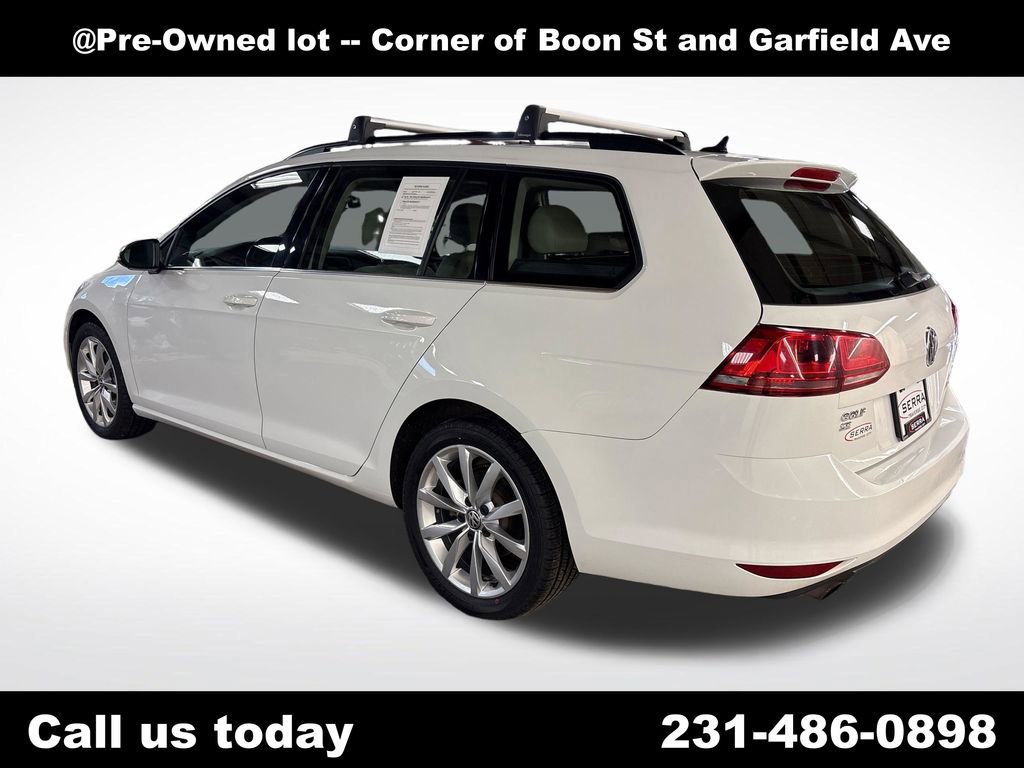 Used 2016 Volkswagen Golf S FWD image 3