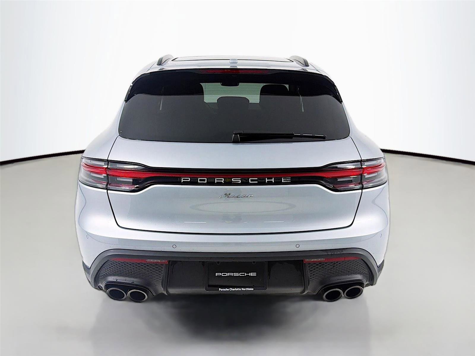 Certified 2025 Porsche Macan image 25
