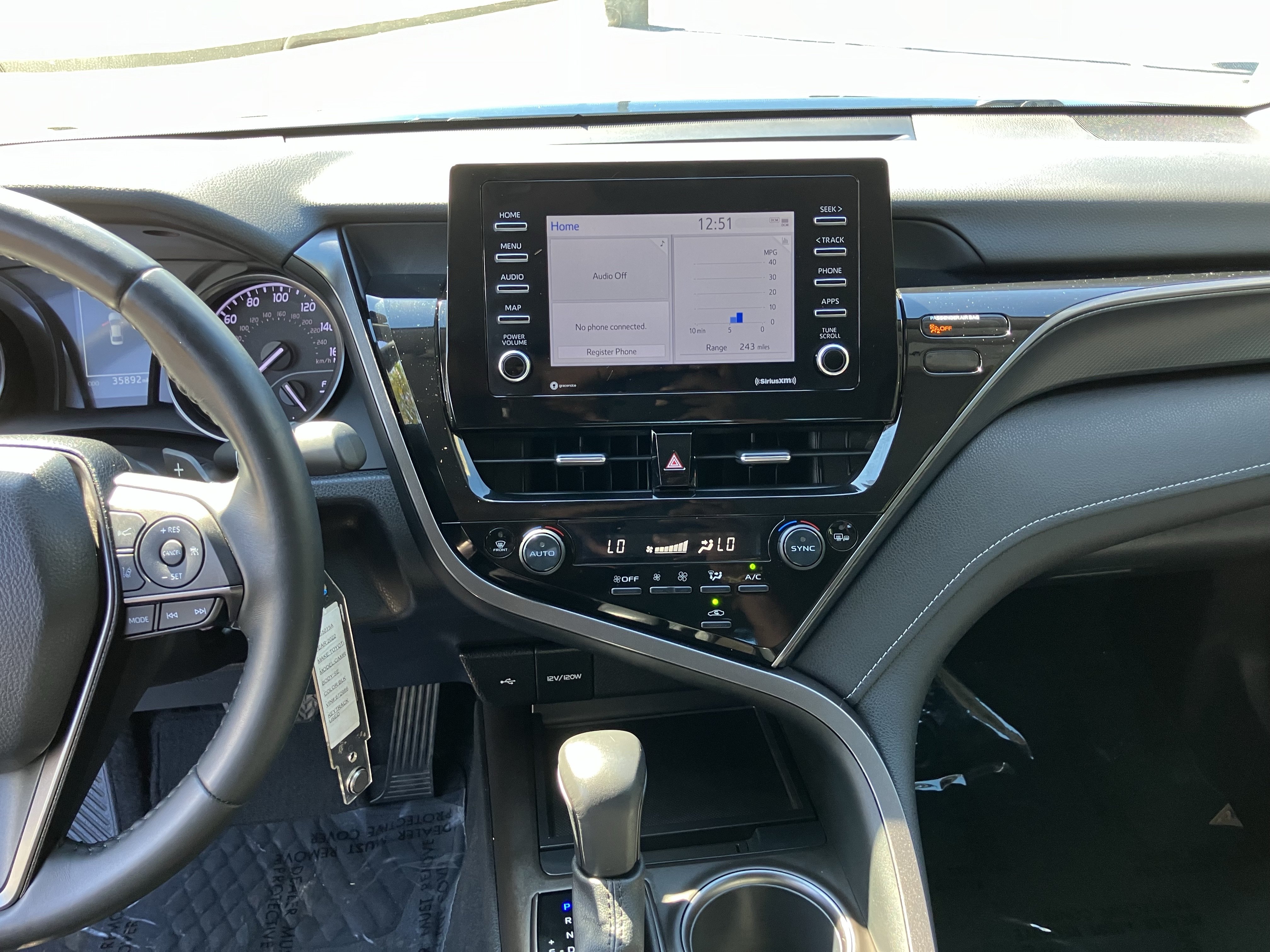 Used 2022 Toyota Camry SE FWD image 25
