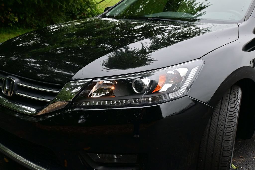 Used 2015 Honda Accord Sport image 30