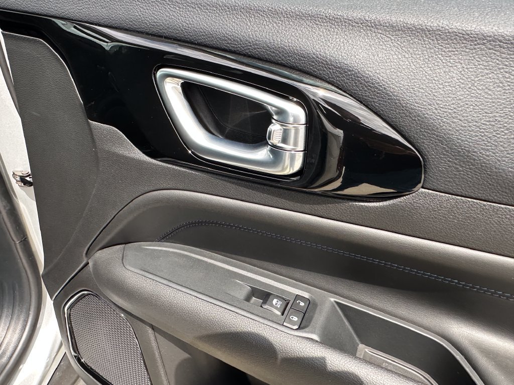 New 2026 Jeep Compass Latitude AWD/4WD image 17