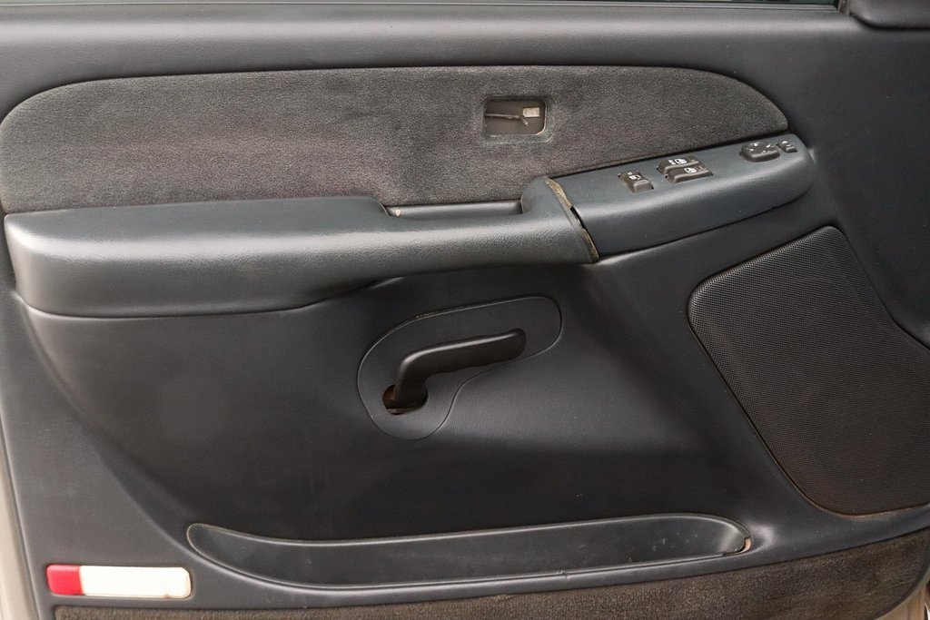 Used 2001 Chevrolet Silverado 2500 LS w/ Off-Road Skid Plate Pkg image 11