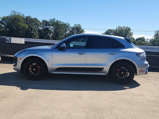 New 2026 Porsche Macan GTS image 2
