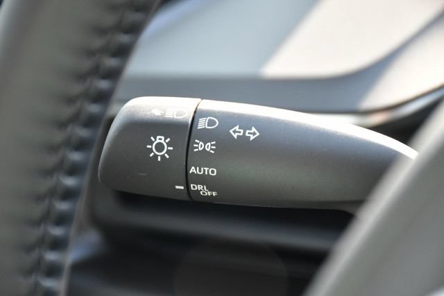 New 2026 Toyota Prius Plug-In Hybrid FWD image 30