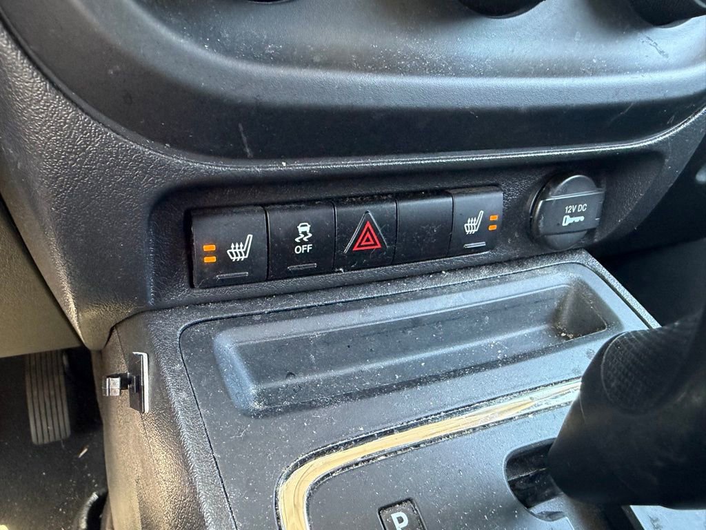 Used 2014 Jeep Patriot Latitude FWD image 10