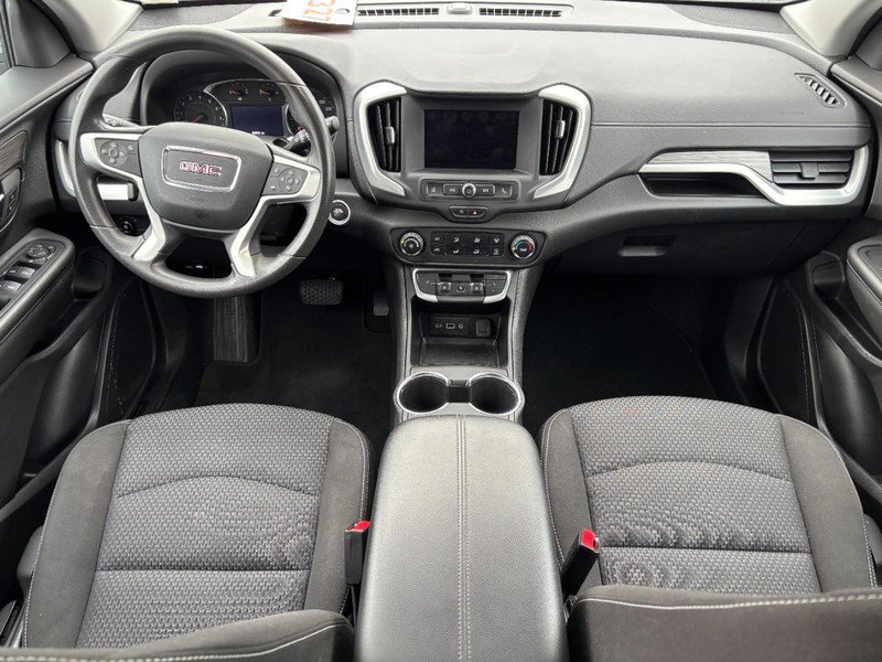 Used 2023 GMC Terrain SLE image 11