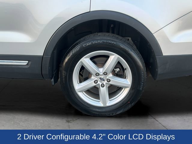 Used 2017 Ford Explorer XLT w/ Equipment Group 202A image 28