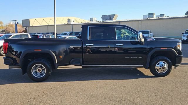 Used 2023 GMC Sierra 3500 Denali w/ Denali Ultimate Package image 9