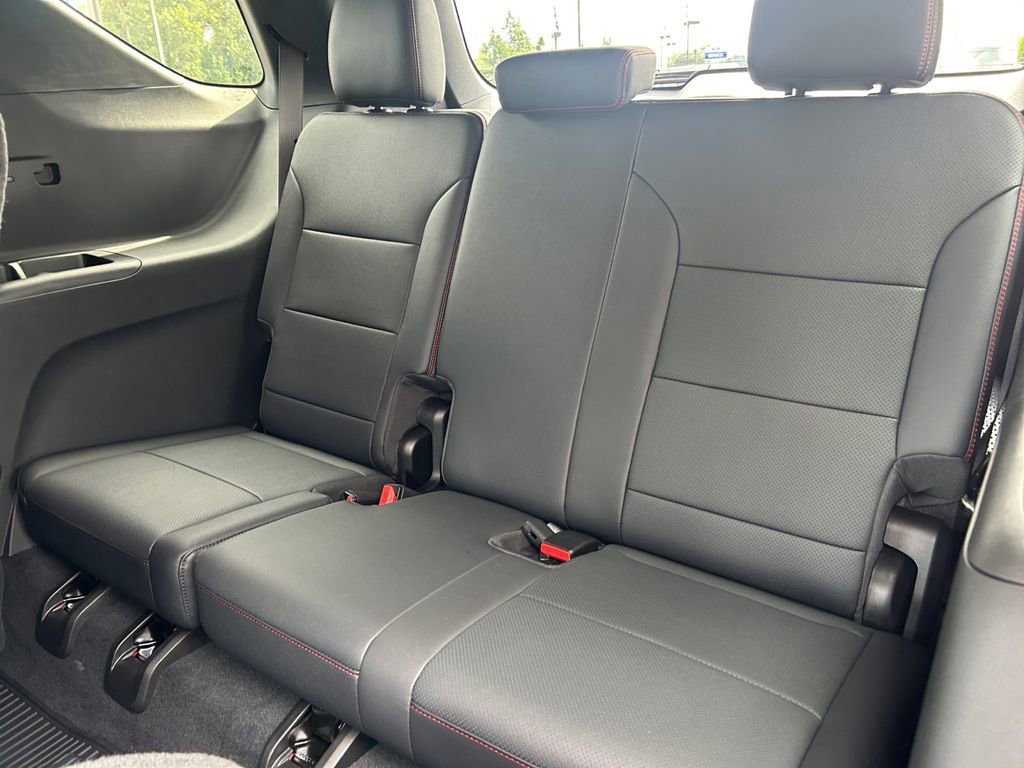 Used 2024 Chevrolet Traverse RS w/ LPO, Floor Liner Package image 35