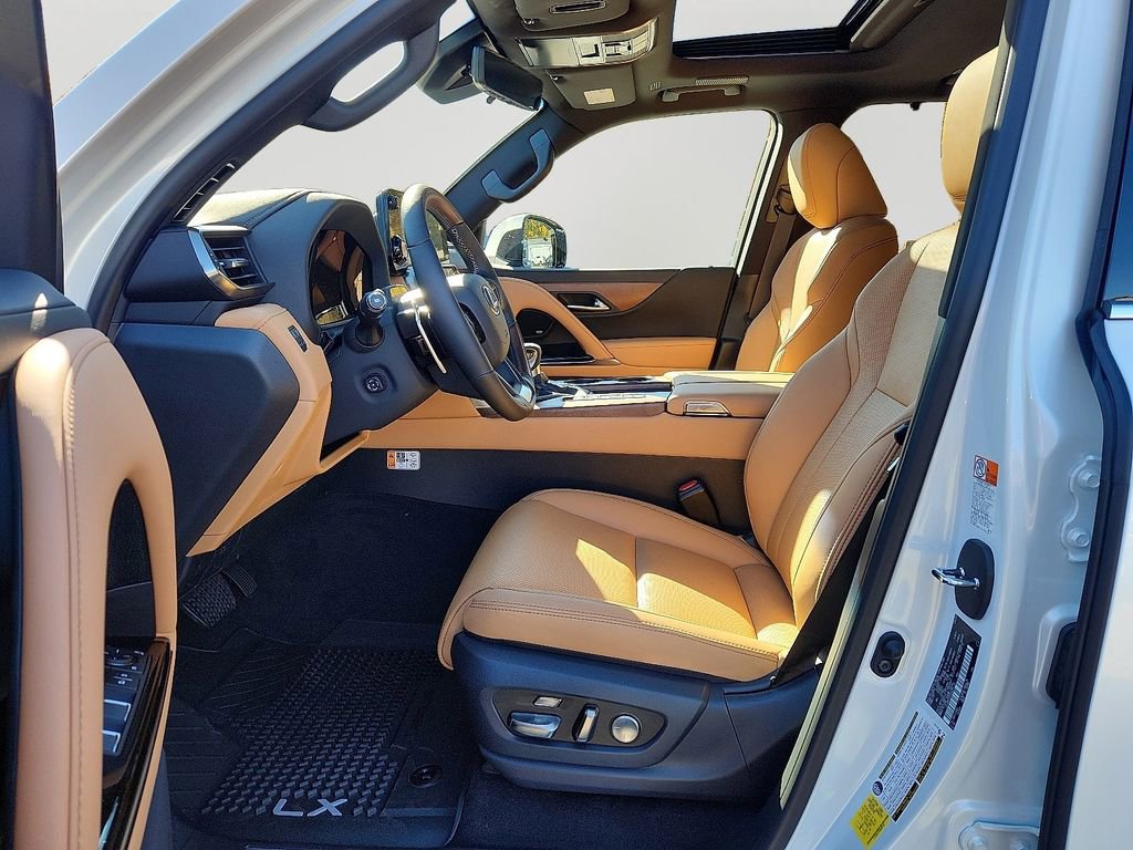 New 2025 Lexus LX 600 4WD w/ Luxury Package image 7