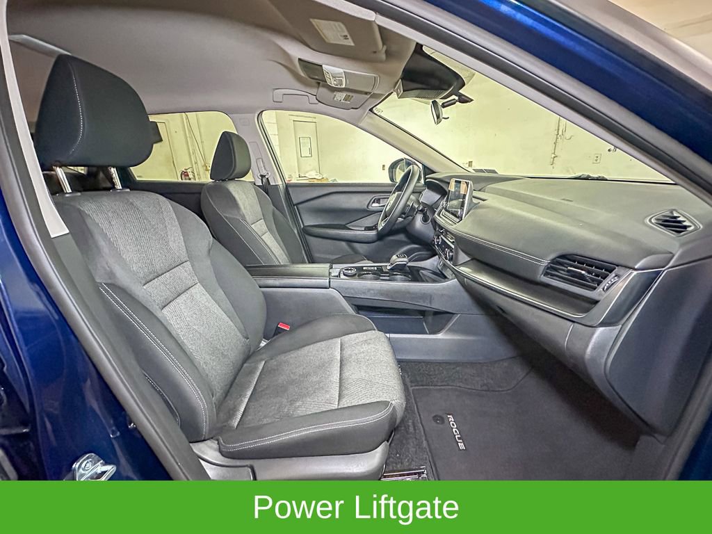 Used 2024 Nissan Rogue SV image 7