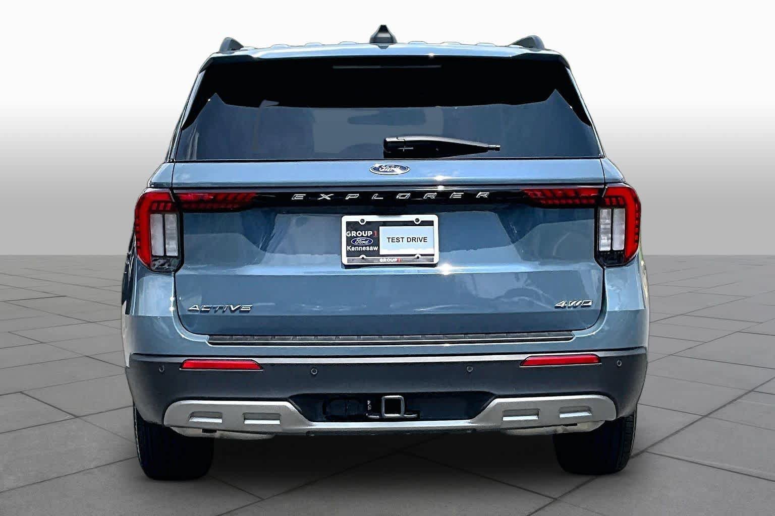 Used 2025 Ford Explorer Active w/ Active Comfort Package AWD/4WD image 5