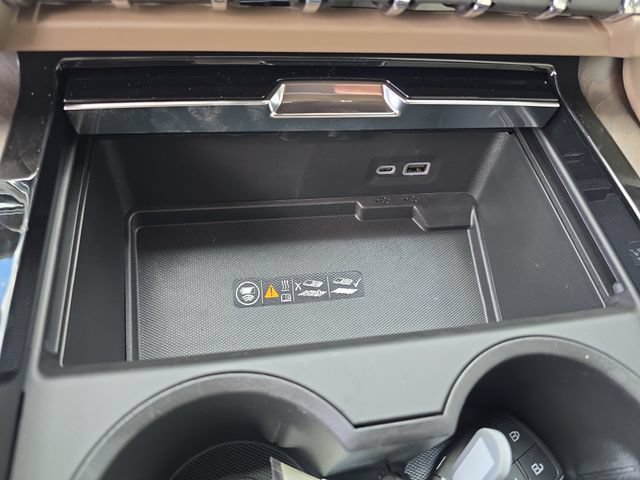 New 2026 GMC Yukon Denali w/ Denali Reserve Package AWD/4WD image 24