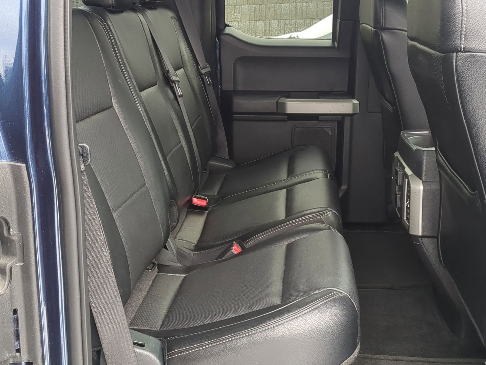 Used 2015 Ford F150 Lariat image 27