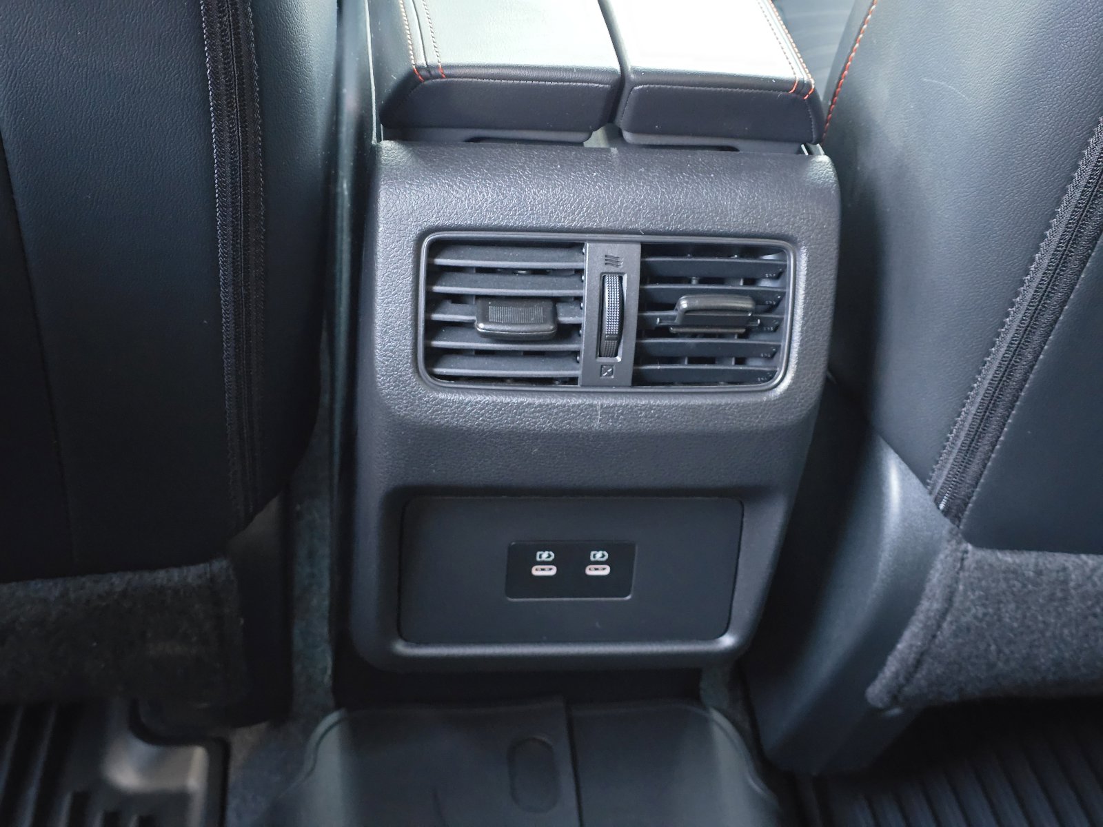 Certified 2025 Nissan Rogue SV image 24