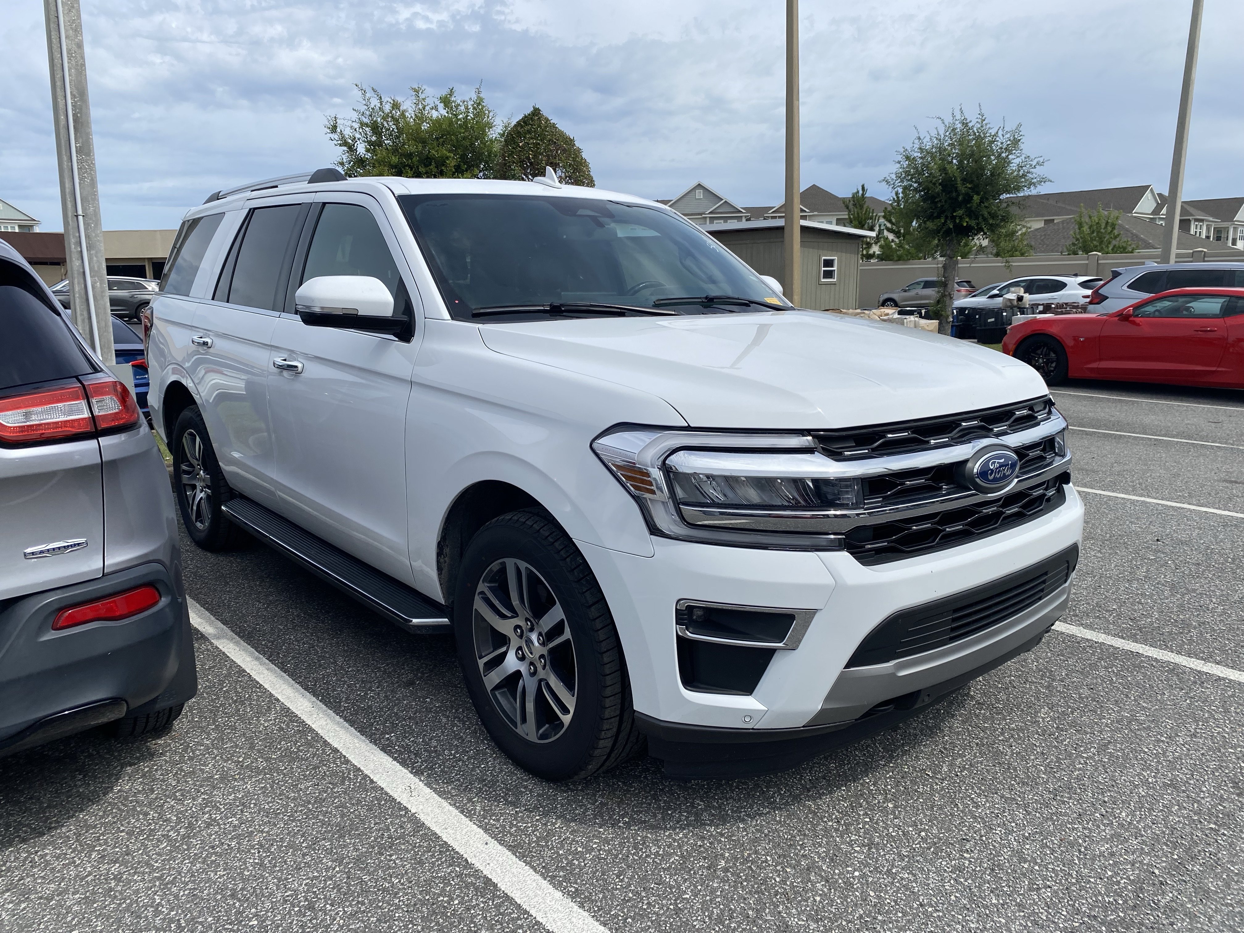 Used 2023 Ford Expedition Limited AWD/4WD image 15