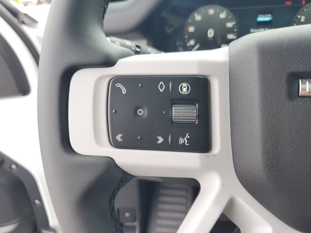 New 2026 Land Rover Defender 130 X-Dynamic SE AWD/4WD image 16