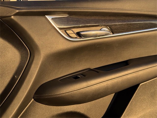 Certified 2021 Cadillac XT5 Premium Luxury w/ LPO, Floor Liner Package image 29