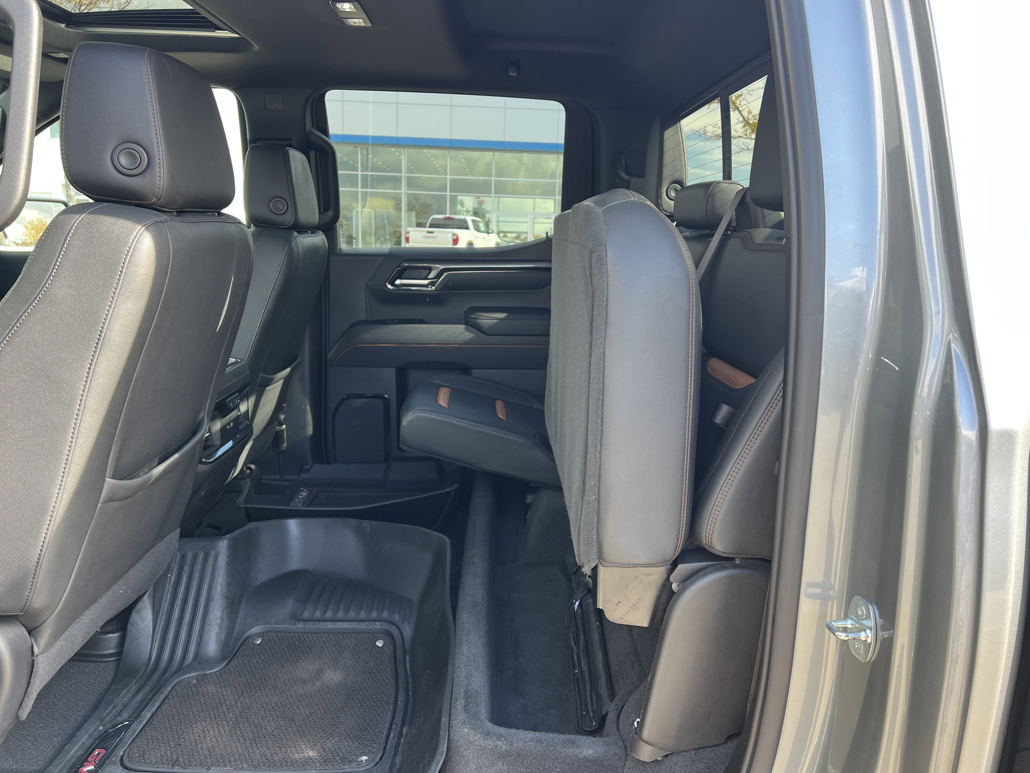 Used 2023 GMC Sierra 1500 AT4 w/ AT4 Premium Package AWD/4WD image 12
