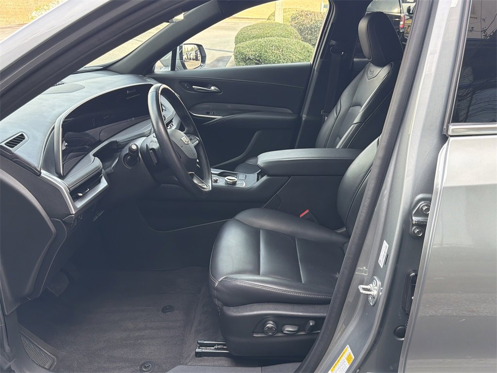 Certified 2025 Cadillac XT4 Premium Luxury image 5