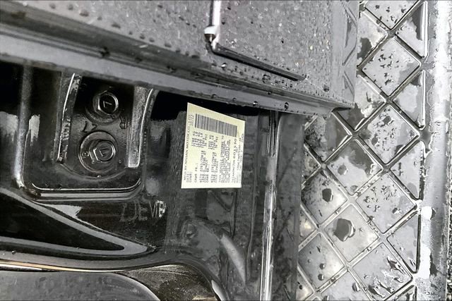 Used 2013 Nissan Armada SV image 3