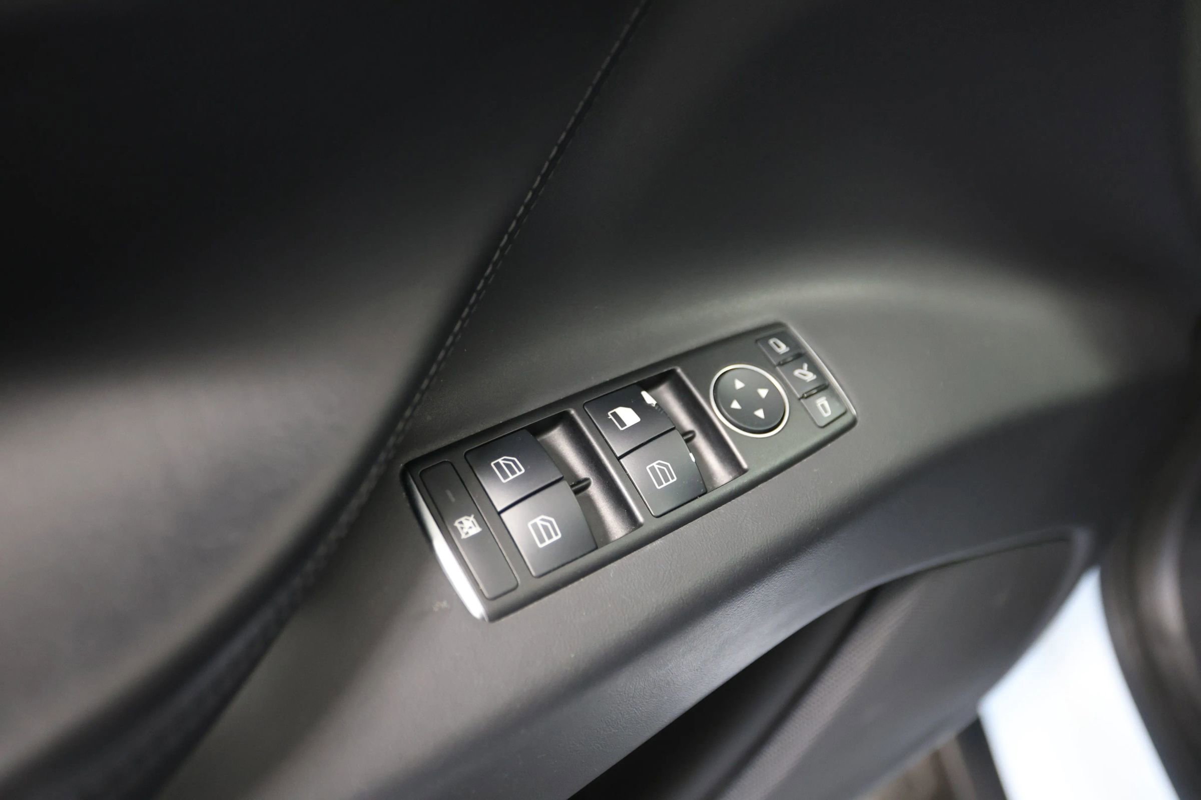 Used 2016 Tesla Model X Performance image 25