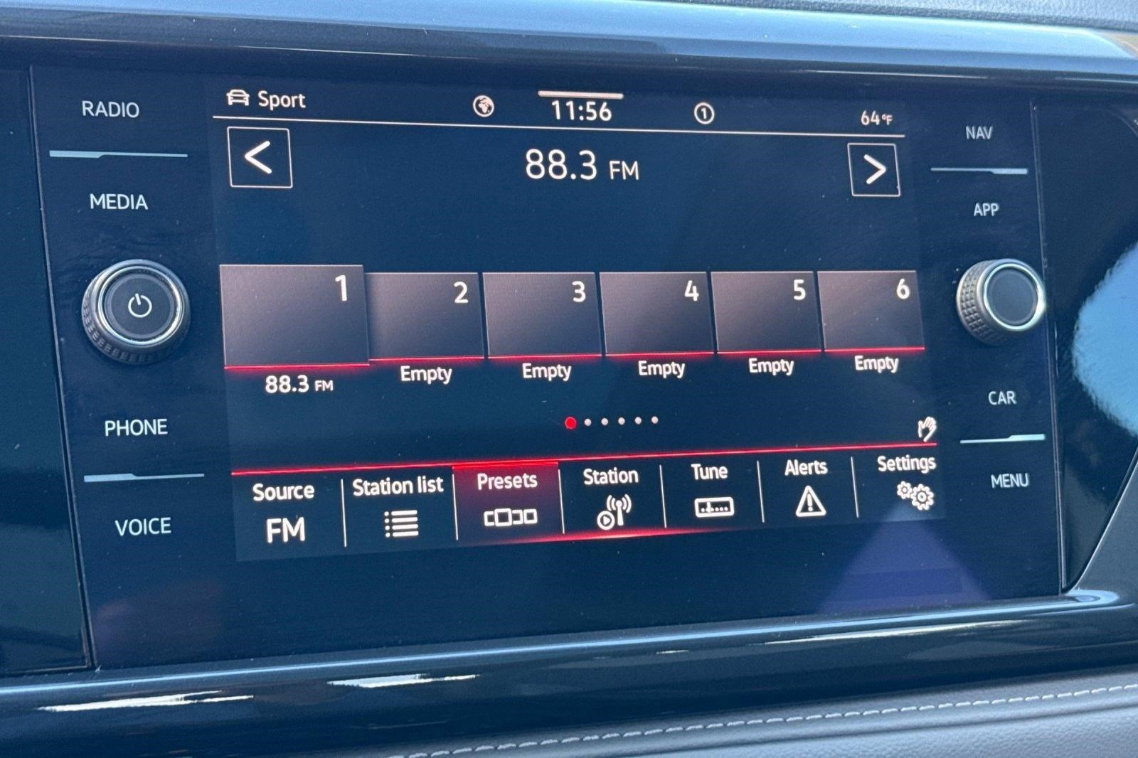 Used 2022 Volkswagen Taos SEL image 23