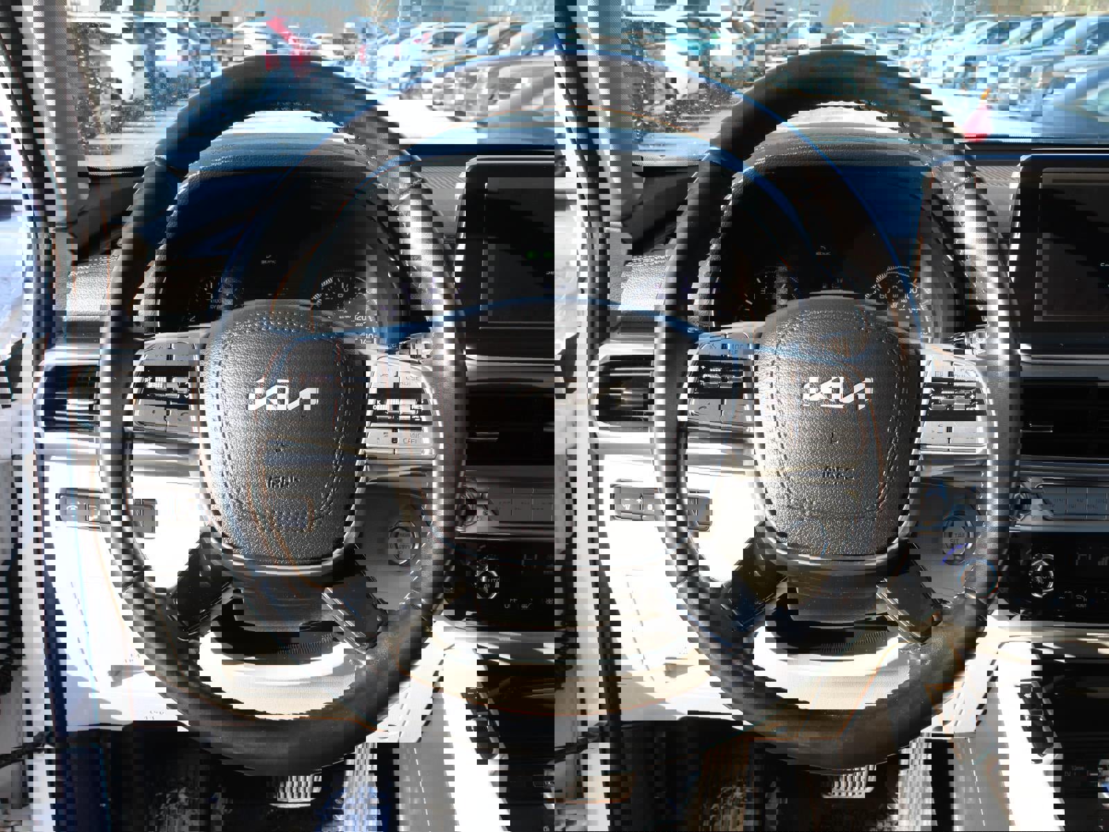 Certified 2022 Kia Telluride S image 9