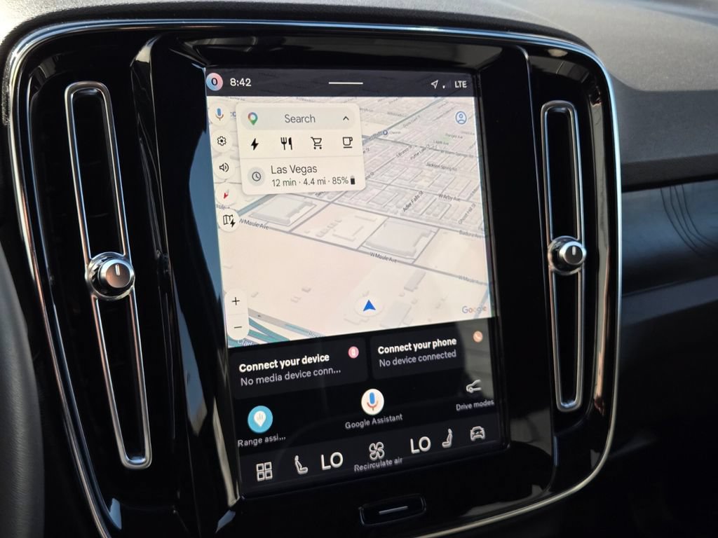Certified 2023 Volvo XC40 Recharge Plus AWD/4WD image 27