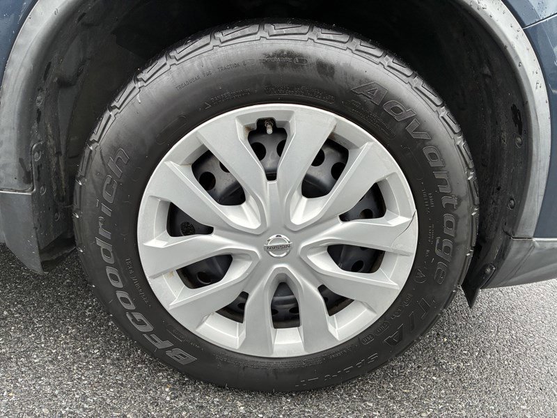 Used 2015 Nissan Rogue S image 20