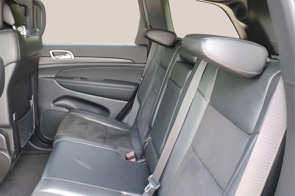 Used 2022 Jeep Grand Cherokee Laredo X RWD image 19