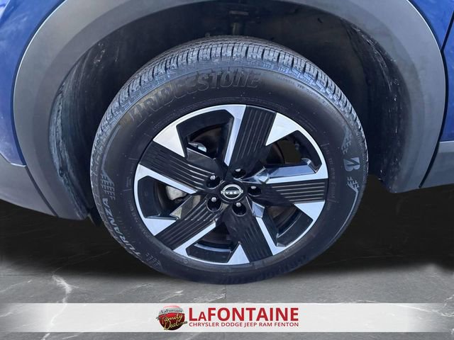 Used 2025 Nissan Kicks SV image 35