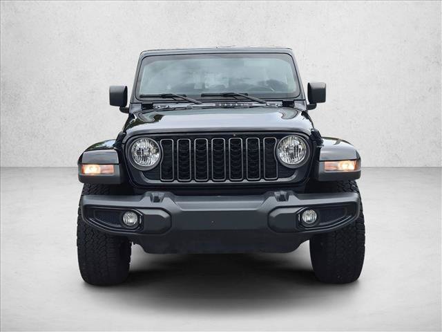 Used 2024 Jeep Gladiator Sport AWD/4WD video 2