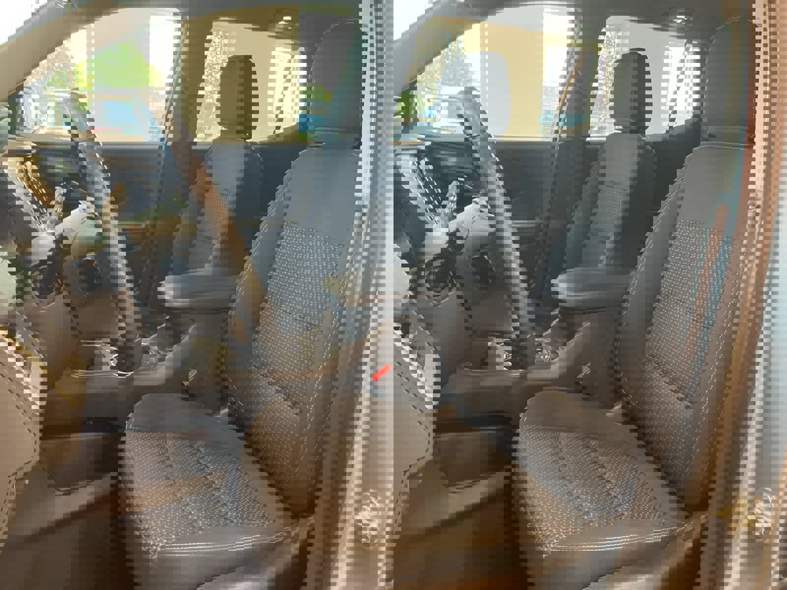 Used 2023 GMC Terrain SLE w/ Driver Convenience Package image 10