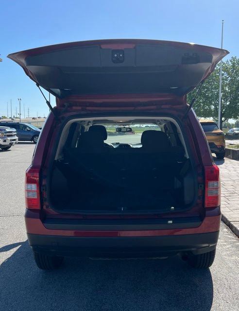 Used 2017 Jeep Patriot Sport FWD image 21